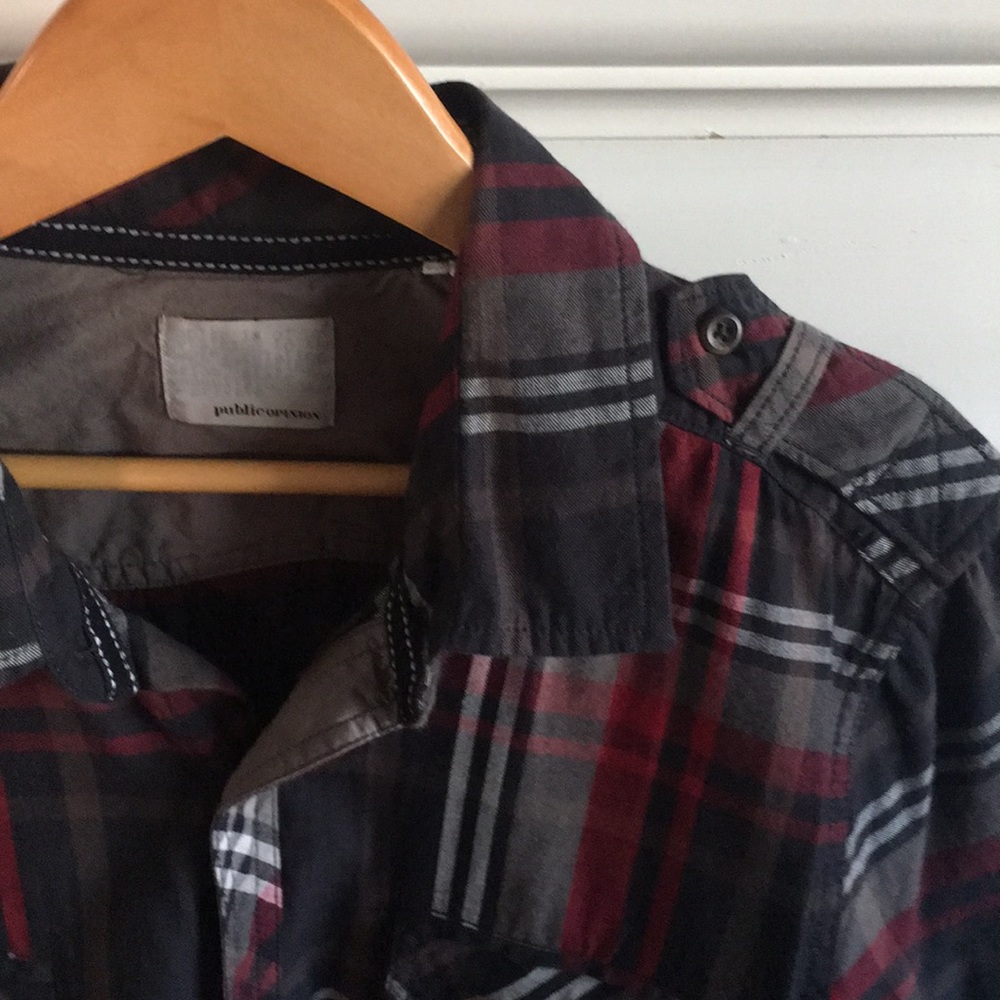 Button down shirt - Picture 2 of 3